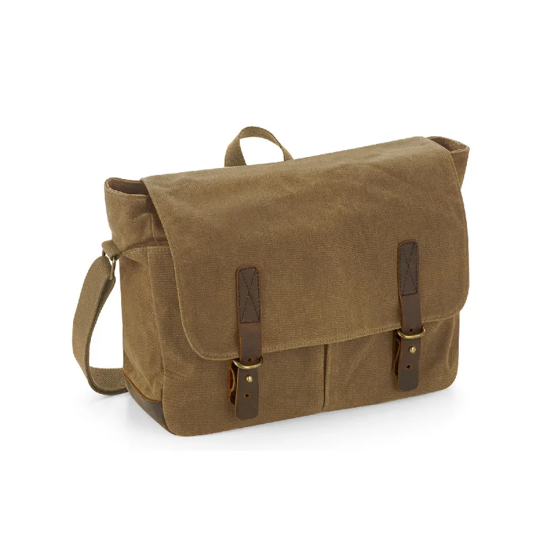 Quadra Heritage Leather Accents Messenger Bag