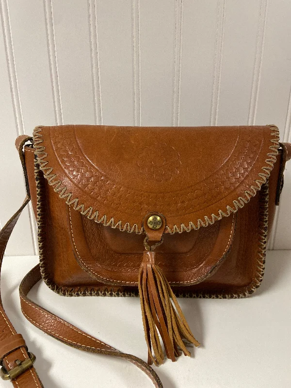 Crossbody Designer Patricia Nash, Size Medium