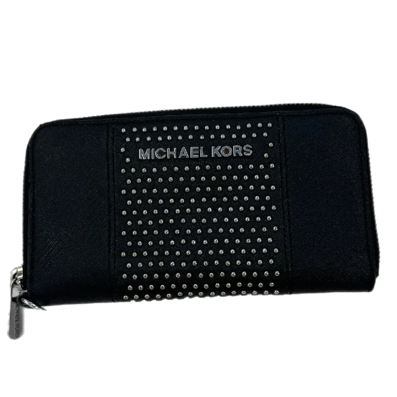 Wallet Designer By Michael Kors  Size: Medium