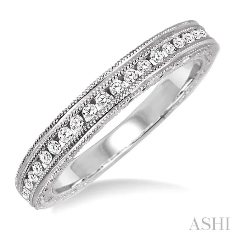 1/4 Ctw Round Cut Diamond Matching Wedding Band in 14K White Gold