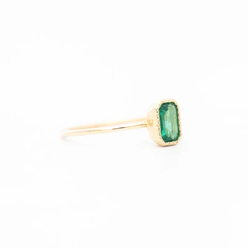 Emerald-Cut Green Emerald Wisp Ring