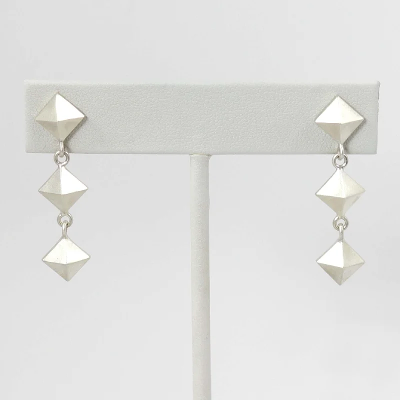 Pyramid Link Earrings