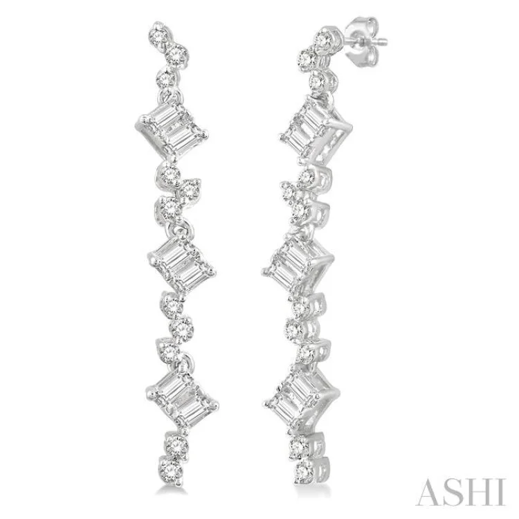 1/2 Ctw Baguette and Round Cut Diamond Scatter Drop Earring in 14K White Gold