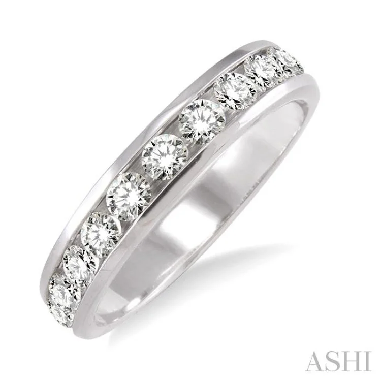 3/4 Ctw Round Cut Diamond Wedding Band in 14K White Gold