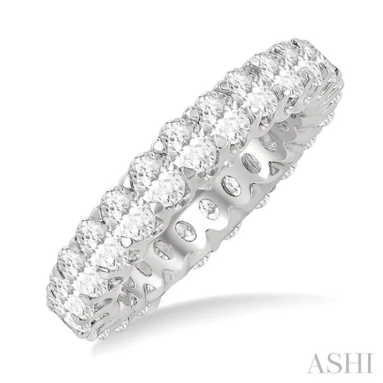 3 ctw Eternity Oval Cut Diamond Wedding Band in 14K White Gold