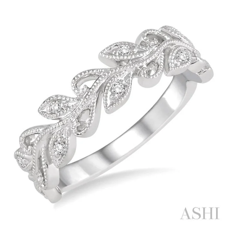 1/10 Ctw Round Cut Diamond Leaf Ring in 14K White Gold