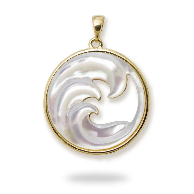 Nalu Mother of Pearl Pendant in Gold - 27mm