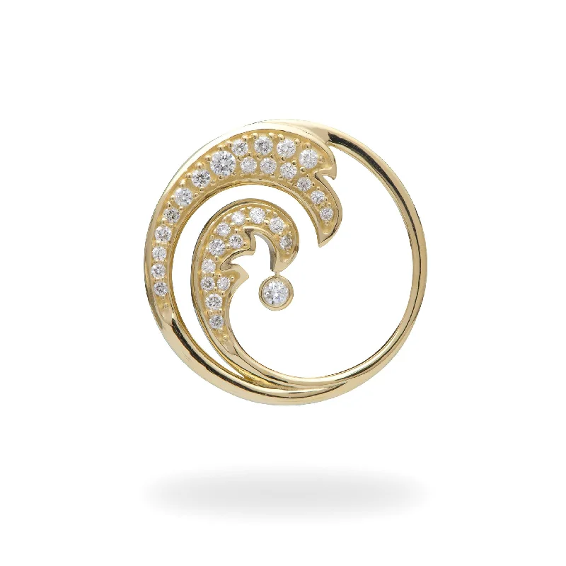 Nalu Pendant in Gold with Diamonds - 26mm