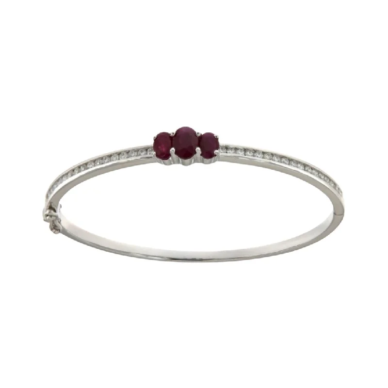 Ruby Bangle (Ruby 0.99 cts. Ruby 1.23 cts. White Diamond 0.87 cts.)