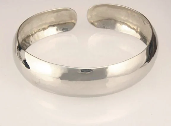 Perfectly Puddled: White Gold Bracelet Medium