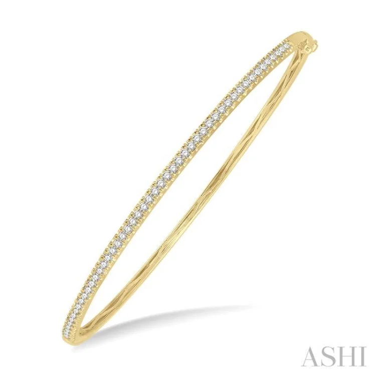 1/2 Ctw Slim Round Cut Diamond Bangle in 14K Yellow Gold